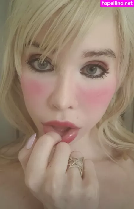 Sarinavalentina OnlyFans Thumbnail #KWqd6tcBBE