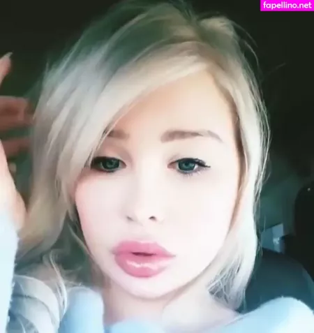 Sarinavalentina OnlyFans Thumbnail #eqPYvlBgNj