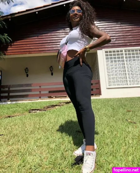 Sarinhadiass OnlyFans Thumbnail #YRtTw9rFYz