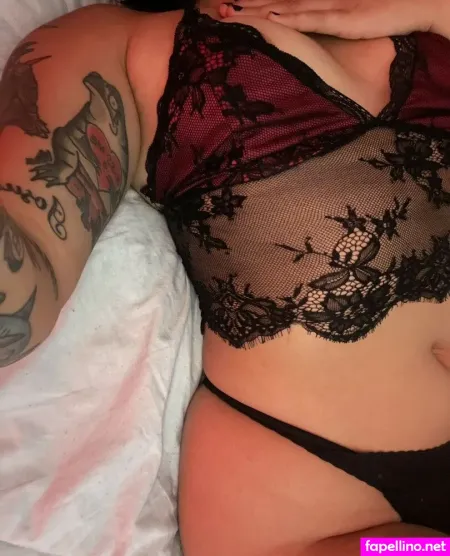 Sarynthia OnlyFans Thumbnail #LdyZ9f5Ni8