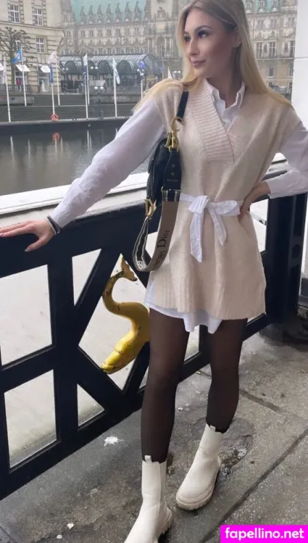 Sasette OnlyFans Thumbnail #M4uay7yRxX