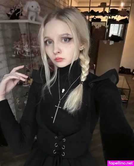 Sasha Gaier OnlyFans Thumbnail #t8Hdu8AzuJ