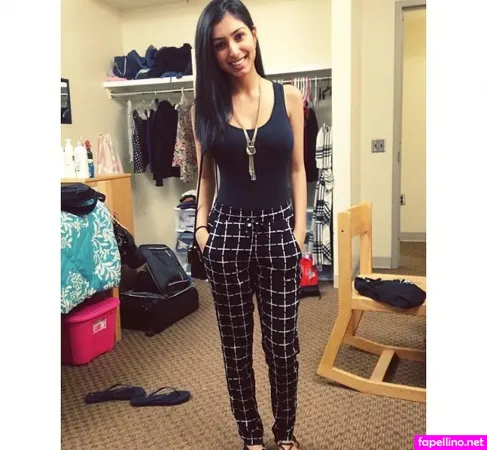 Sasha Kalra OnlyFans Thumbnail #KacEoCmVxC