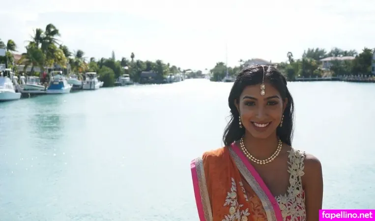 Sasha Kalra OnlyFans Thumbnail #xuwGWX7nay