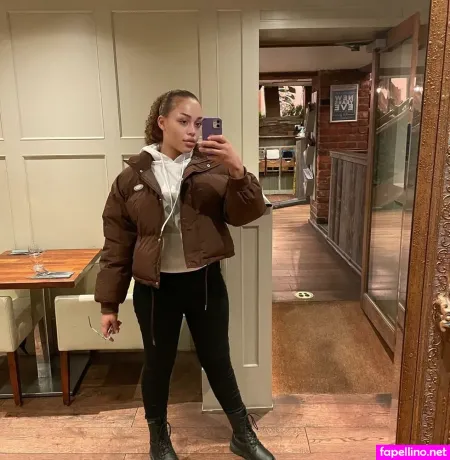 Sasha Loves OnlyFans Thumbnail #NbTpM7D6RS