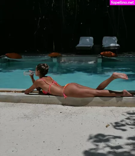 Sasha Meneghel OnlyFans Thumbnail #3F0vomnID1