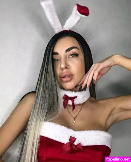 Sasha S A V A G E OnlyFans Thumbnail #XuqmQWSNdu