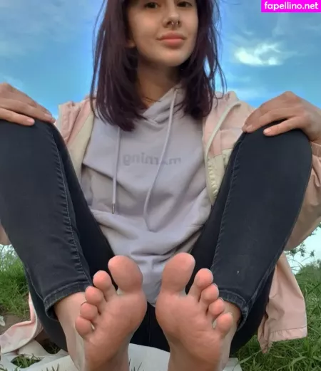 Sasha S Little Feet OnlyFans Thumbnail #9RuSVcQR3P