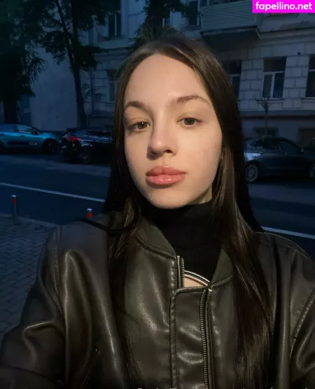 Sasha Sh OnlyFans Thumbnail #LBUgjW62Jy