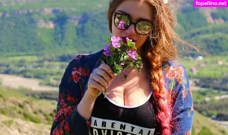 Sasha Shtern OnlyFans Thumbnail #BZOwFSUJPp