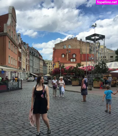 Sasha Shtern OnlyFans Thumbnail #KsRUoeR8y6