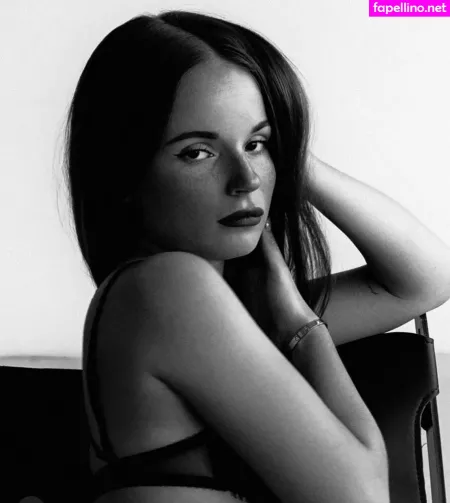 Sasha Spilberg OnlyFans Thumbnail #QZ9GuxrI8D