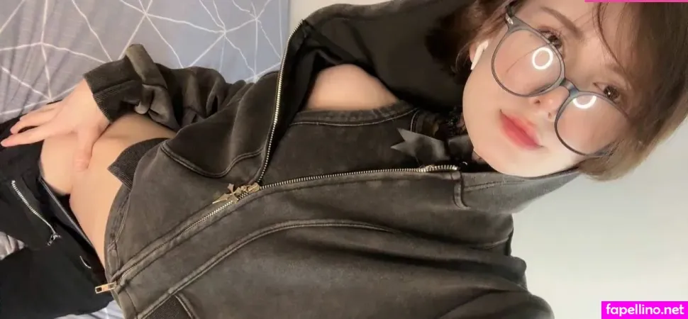 Sasha Vesmus OnlyFans Thumbnail #0ofAIVa8f6