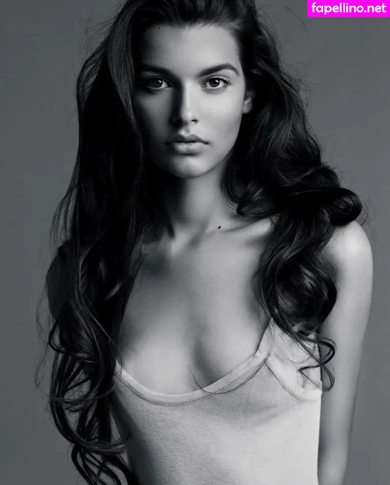 Jill Valentine (RE:3 Remake, shuzolotova Nude Leaked OnlyFans Photo #3ATfqpasuj