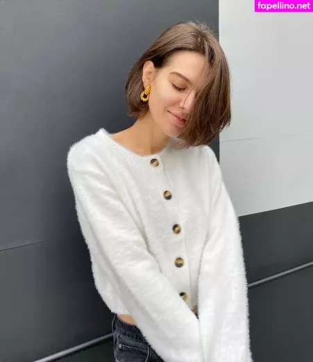 Sasha Zotova OnlyFans Thumbnail #gXhSCjF0C1