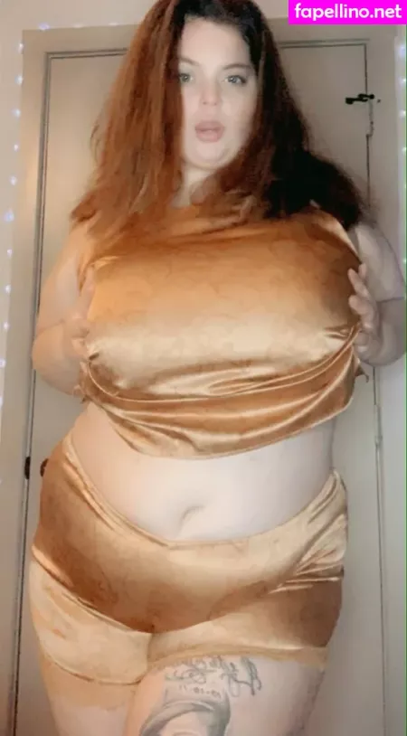 Sashaajuggs1 OnlyFans Thumbnail #b2FpH6B5Op