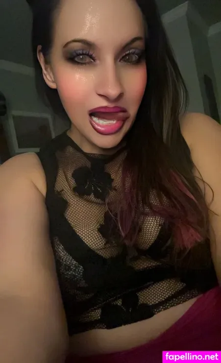 Sashadangerokc OnlyFans Thumbnail #YBhQJ6AHOt