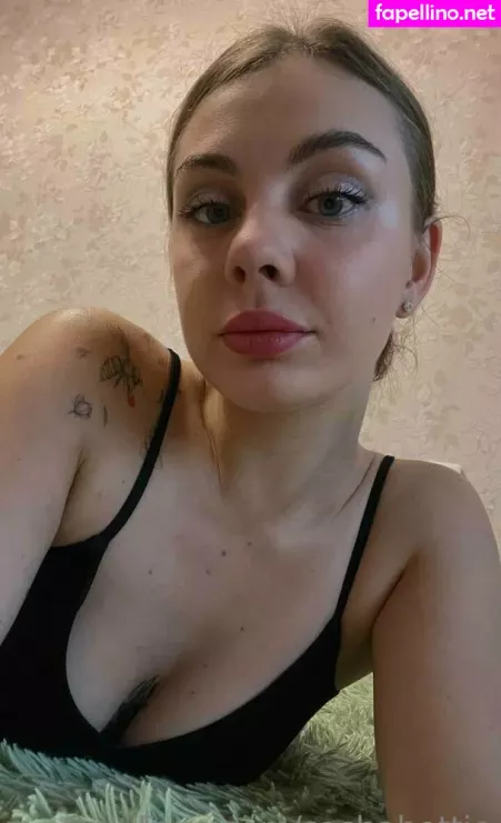 Sashahottie OnlyFans Thumbnail #yNySmHz3Rj