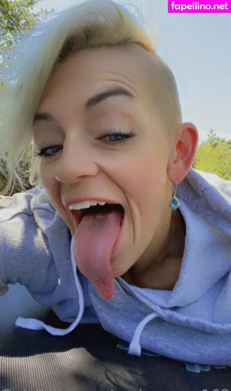 Sashamoon1621 OnlyFans Thumbnail #0nAC9cjivu