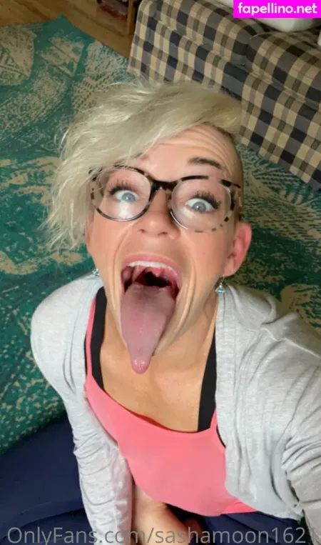 Sashamoon1621 OnlyFans Thumbnail #2Ip8CstwPL