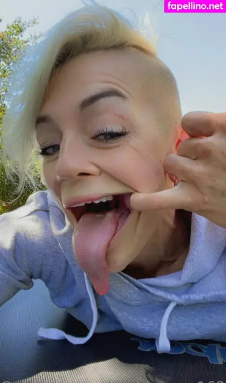 Sashamoon1621 OnlyFans Thumbnail #C7iZrYNl2T