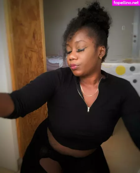 Sashana Gapeteaser OnlyFans Thumbnail #yIDAZSpYbv