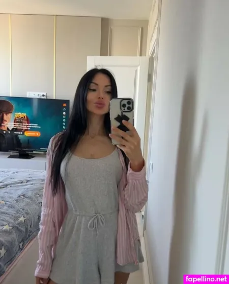 Sasharosexxx OnlyFans Thumbnail #5hHdGmcFhx