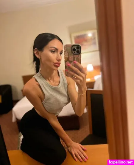 Sasharosexxx OnlyFans Thumbnail #GMkRuAPCBr