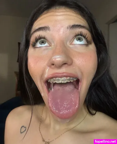 Sashasexymouthh OnlyFans Thumbnail #29jRaSWGB8