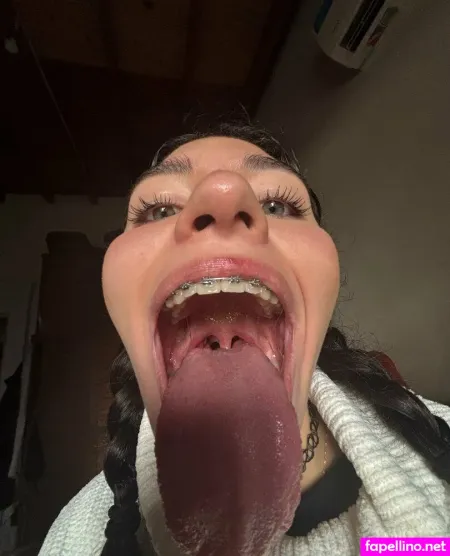 Sashasexymouthh OnlyFans Thumbnail #Xa4UXO3XTI