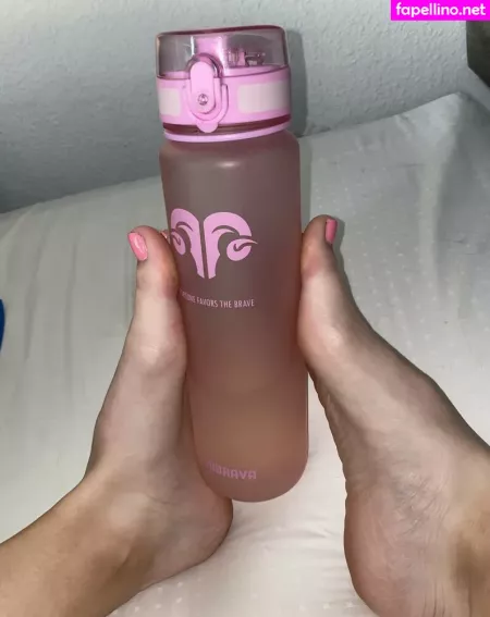 Sashasfeetishxo OnlyFans Thumbnail #4wMwZyi3K6