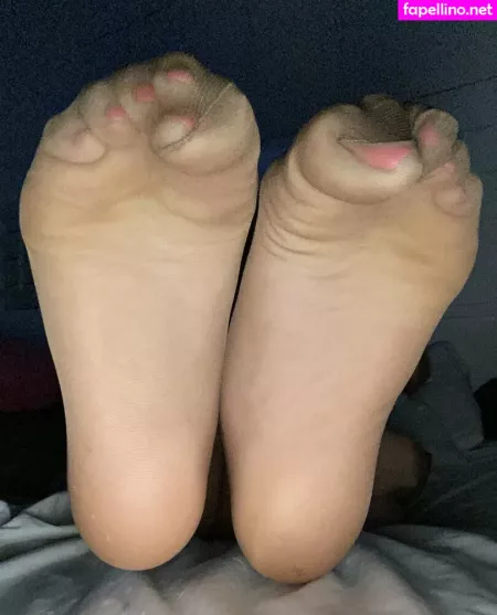 Sashasfeetishxo OnlyFans Thumbnail #ZLRSr85iDr