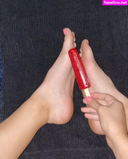 Sashasfeetishxo OnlyFans Thumbnail #j9G2FetYOu