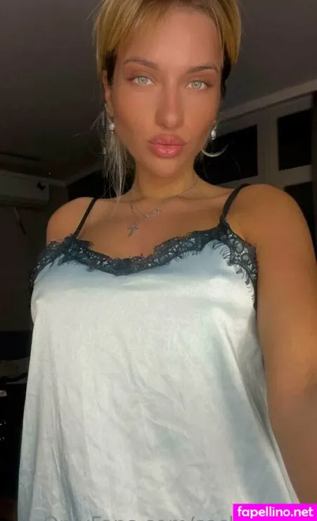 Sashaspark Kiss OnlyFans Thumbnail #8pb1af6gfR