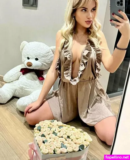 Sashaspark Kiss OnlyFans Thumbnail #VGNhgXVyRV