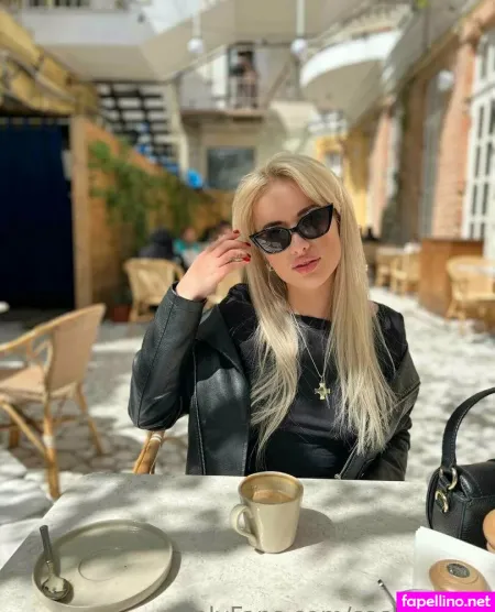 Sashaspark Kiss OnlyFans Thumbnail #pTmHPlUCUF