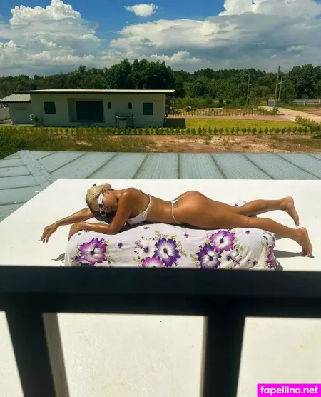 Sashastoneasia OnlyFans Thumbnail #CWf1gvTFi3