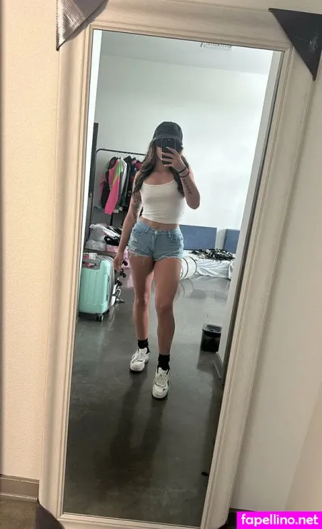 Sashasunshinexxx OnlyFans Thumbnail #GWg9R5xSsj