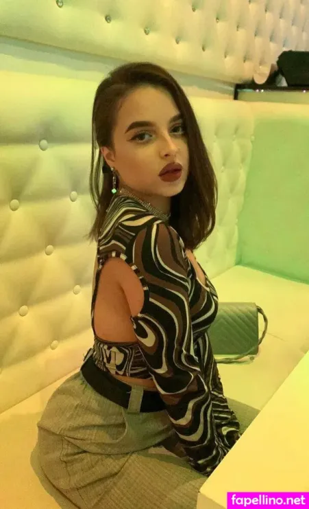 Sashasweetpie OnlyFans Thumbnail #CD6E8bXeiQ