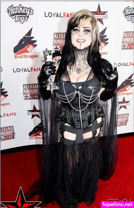 Sashasyren OnlyFans Thumbnail #LklEdJAmkO