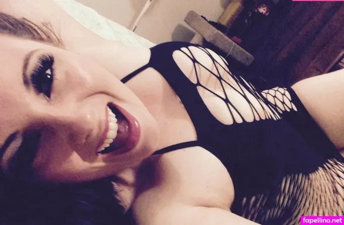 Sashataylorxoxo OnlyFans Thumbnail #zAIldqvsLy