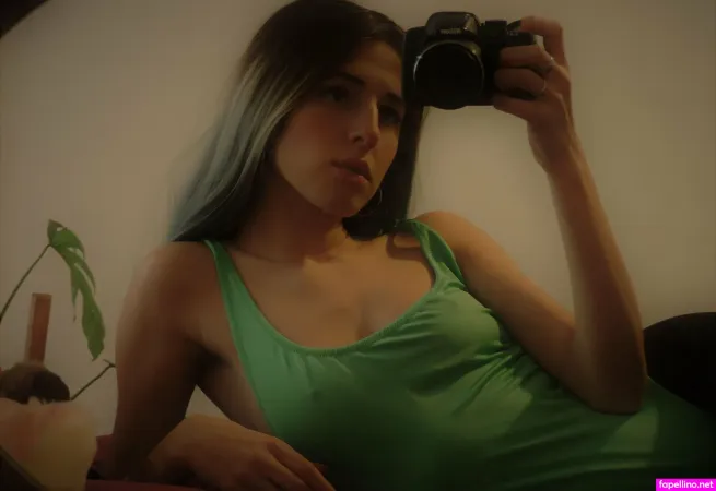 Sashathequeen OnlyFans Thumbnail #LeAc1Zh24i