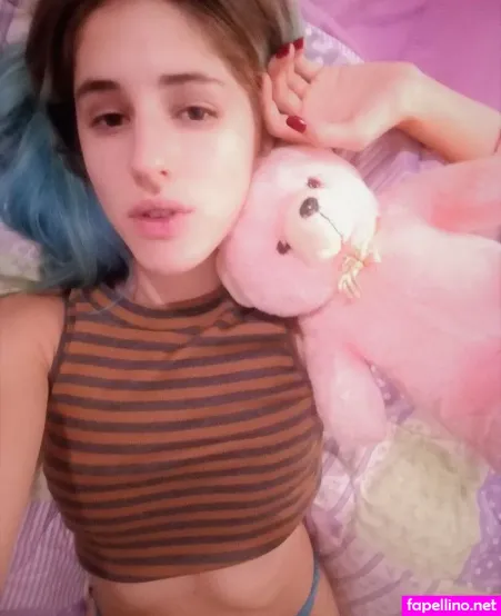 Sashathequeen OnlyFans Thumbnail #e8BEvqIaWV