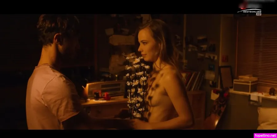 Saskia Rosendahl OnlyFans Thumbnail #1SFUTOnodK