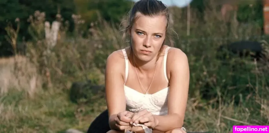Saskia Rosendahl OnlyFans Thumbnail #tfE3Kn4XUM