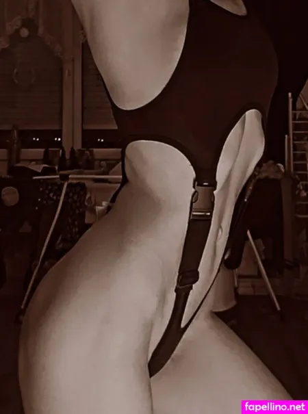 Saskia Tatjana Prang OnlyFans Thumbnail #UbLitXSlBj