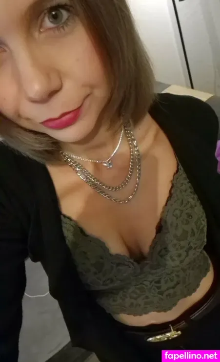 Saskia Xoxo OnlyFans Thumbnail #QnwP54AMaO