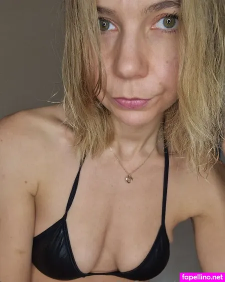 Saskia Xoxo OnlyFans Thumbnail #ue6S8gzA09