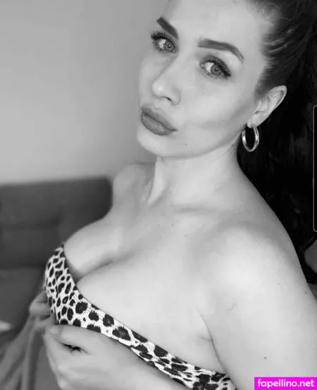 Saskiado OnlyFans Thumbnail #Mry5rrF0OU