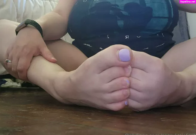 Sassylittlefeet OnlyFans Thumbnail #MPtgahnRIA